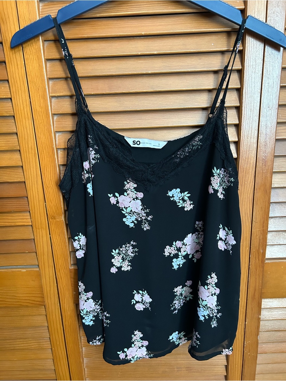Black & floral top